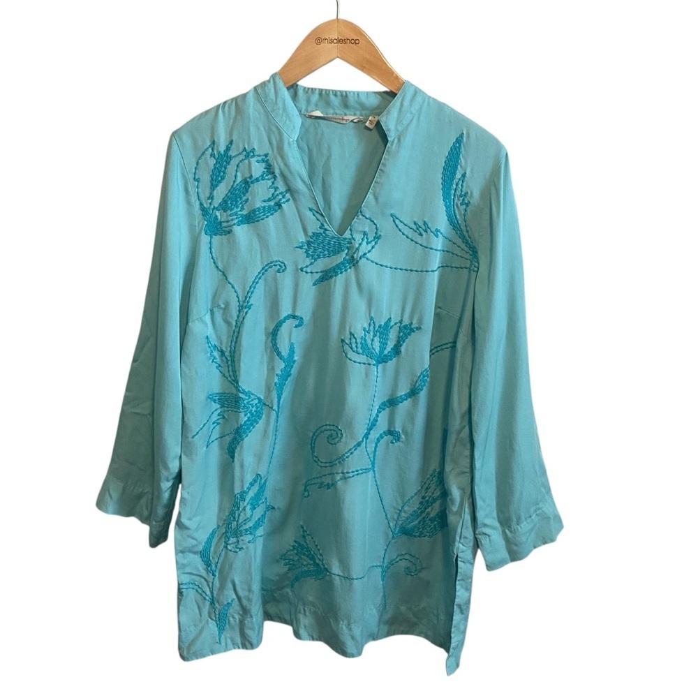 Soft Surroundings Light Blue 3/4 Sleeve Embroidered V Neck Breezy Coastal Top M